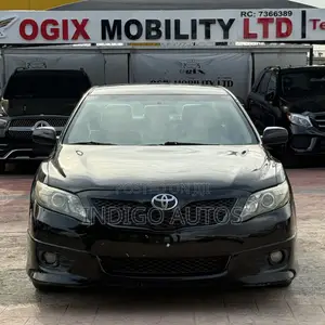 Toyota Camry SE 4dr Sedan (2.5L 4cyl 6A) 2011 Black