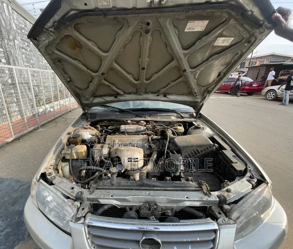 Toyota Camry 2002 Silver
