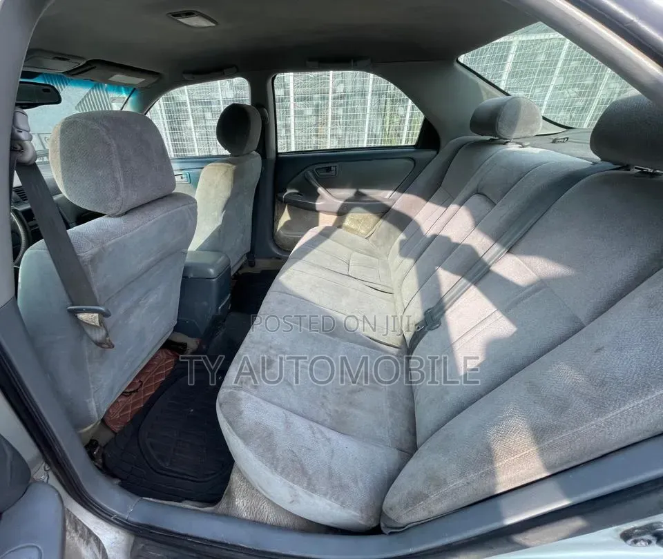 Toyota Camry 2002 Silver