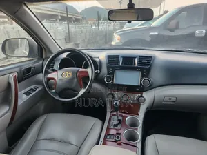 Toyota Highlander Sport 2010 Gray