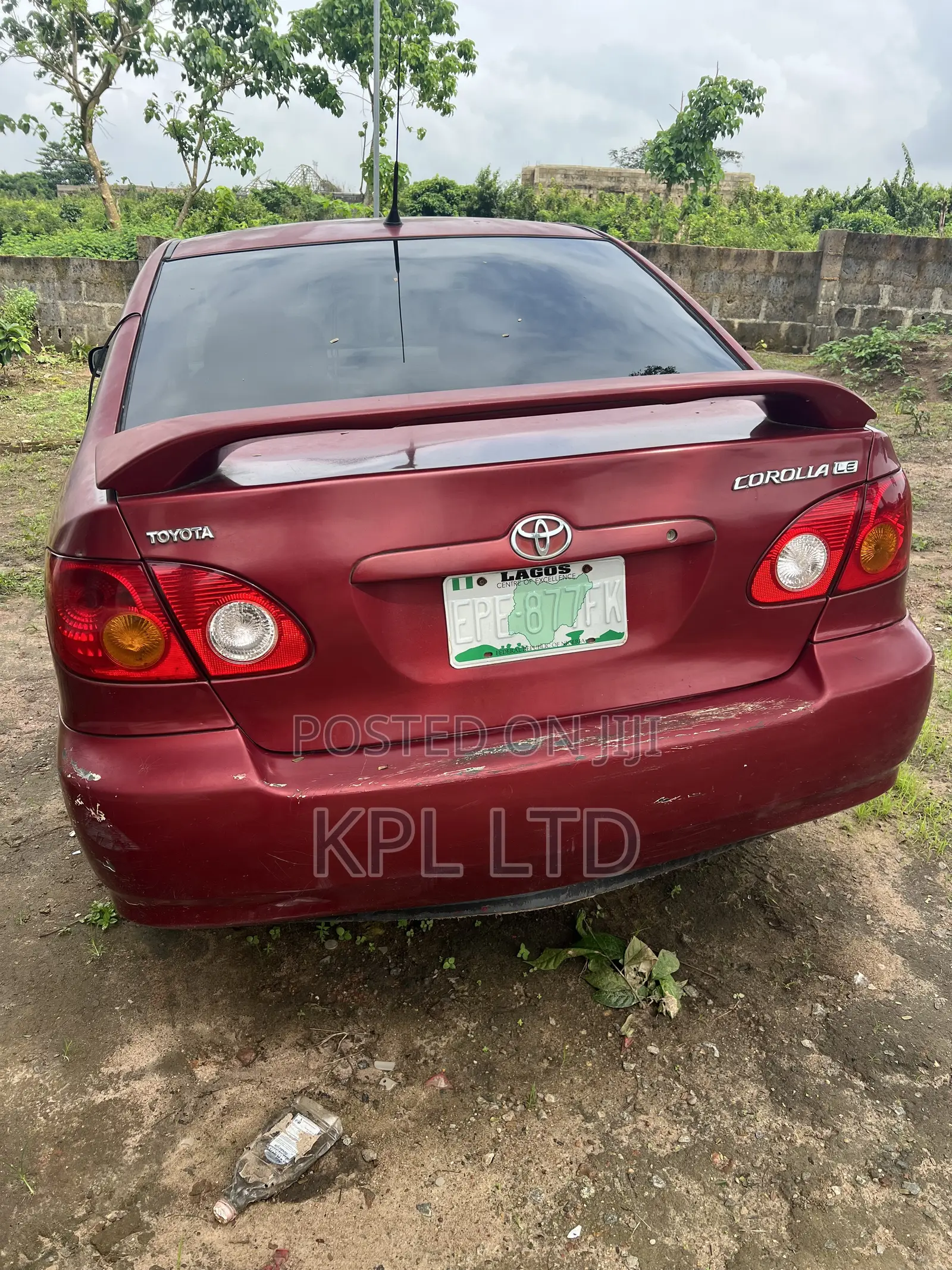 Toyota Corolla LE 2004