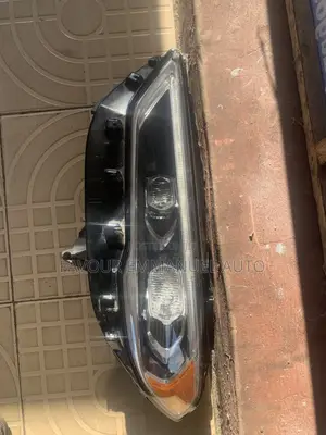 Headlight Ford Fusion 2018