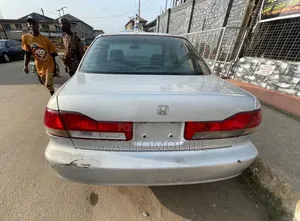 Honda Accord 2005 Silver