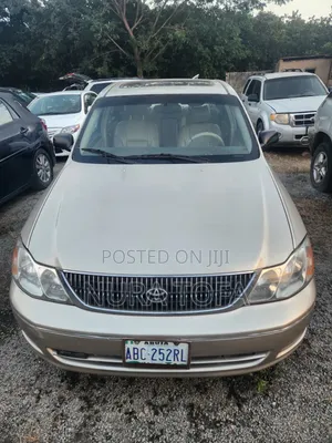 Toyota Avalon XL w/Bucket Seats 2002 Gold