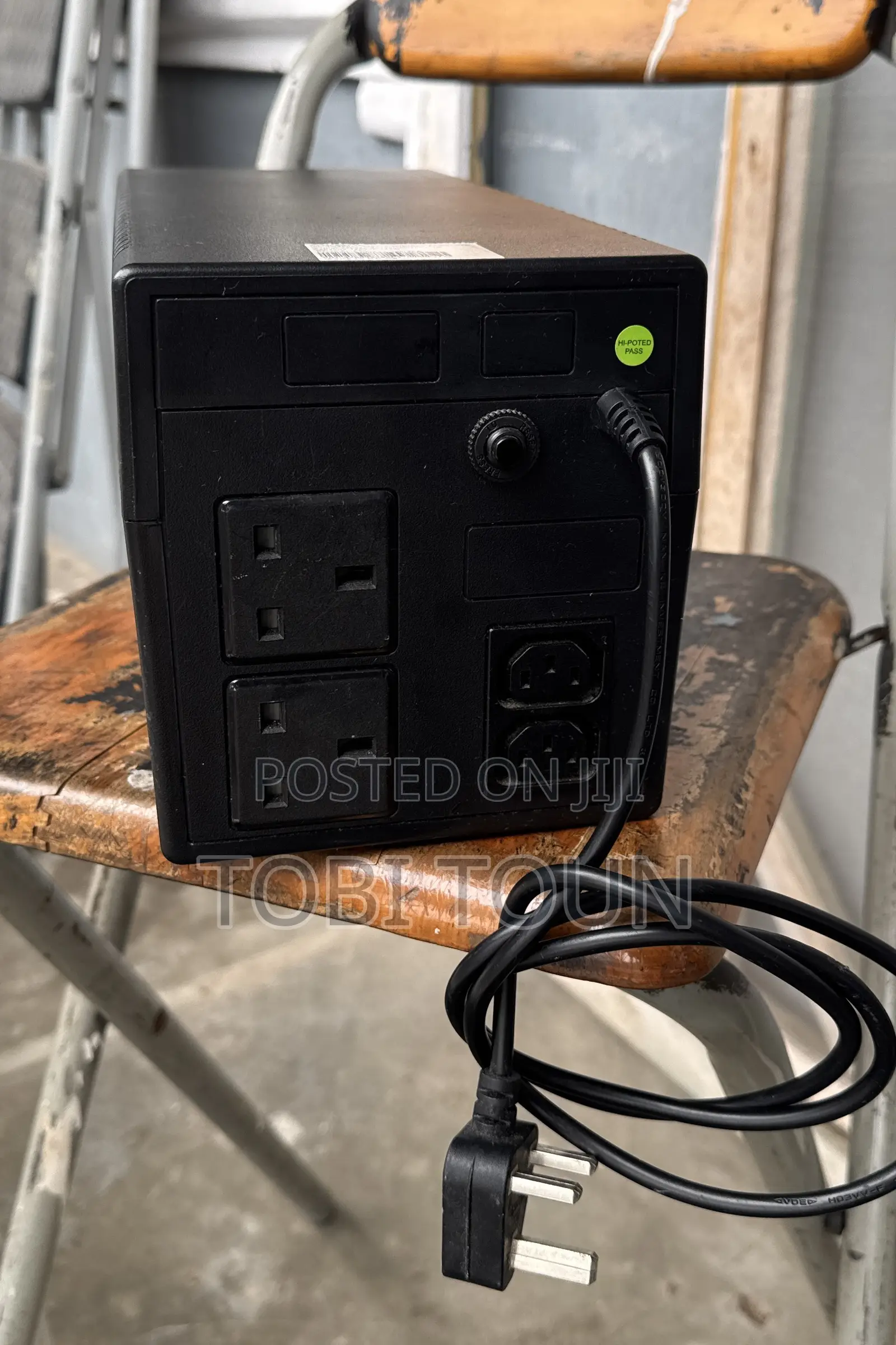 Maxi 1.2 KVA LED Version 1.2 KDG UPS