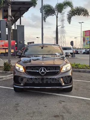 Mercedes-Benz GLE-Class 2016 Brown