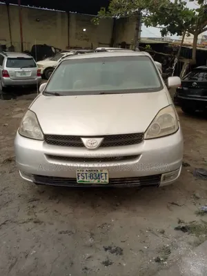 Toyota Sienna CE 2005 Silver