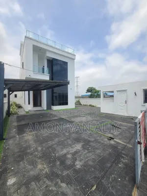 5bdrm Mansion in Royal Garden Estate, Off Lekki-Epe Expressway for sale