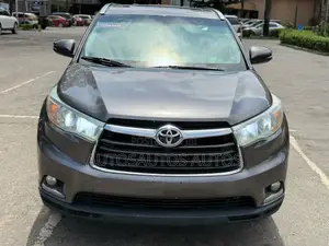 Toyota Highlander Limited 4dr SUV (3.5L 6cyl 6A) 2015 Gray