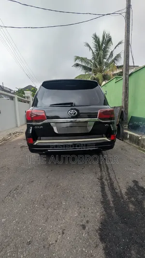 Toyota Land Cruiser 2010 Black