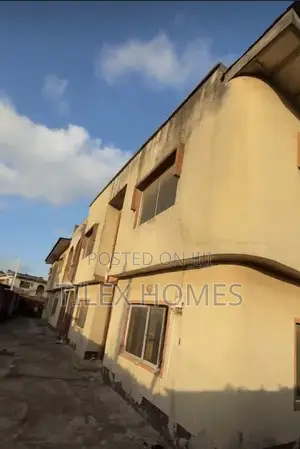 3bdrm Block of Flats in Idimu for sale
