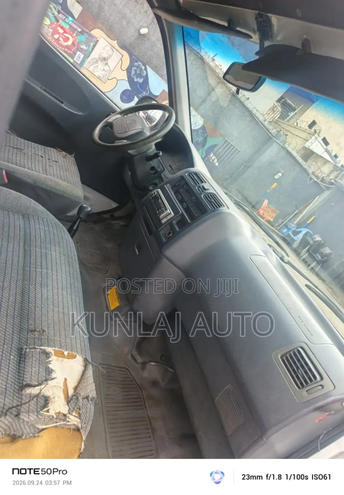 Toyota HiAce 2002 White