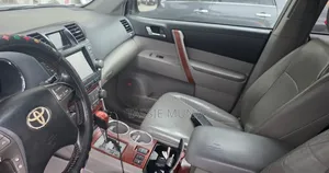 Toyota Highlander Limited 2010 Silver