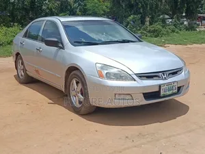 Honda Accord 2005 Silver