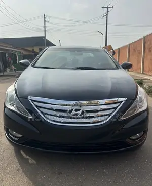 Hyundai Sonata Limited 2.0T Sedan (2.0L 4cyl 6A) 2012 Black