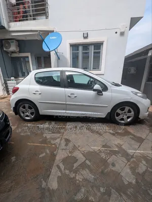 Peugeot 207 CC 1.6 VTi 2009 White