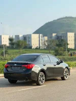 Toyota Corolla SE (1.8L 4cyl 2A) 2018 Black