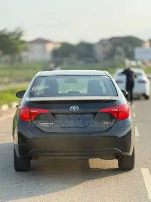 Toyota Corolla SE (1.8L 4cyl 2A) 2018 Black