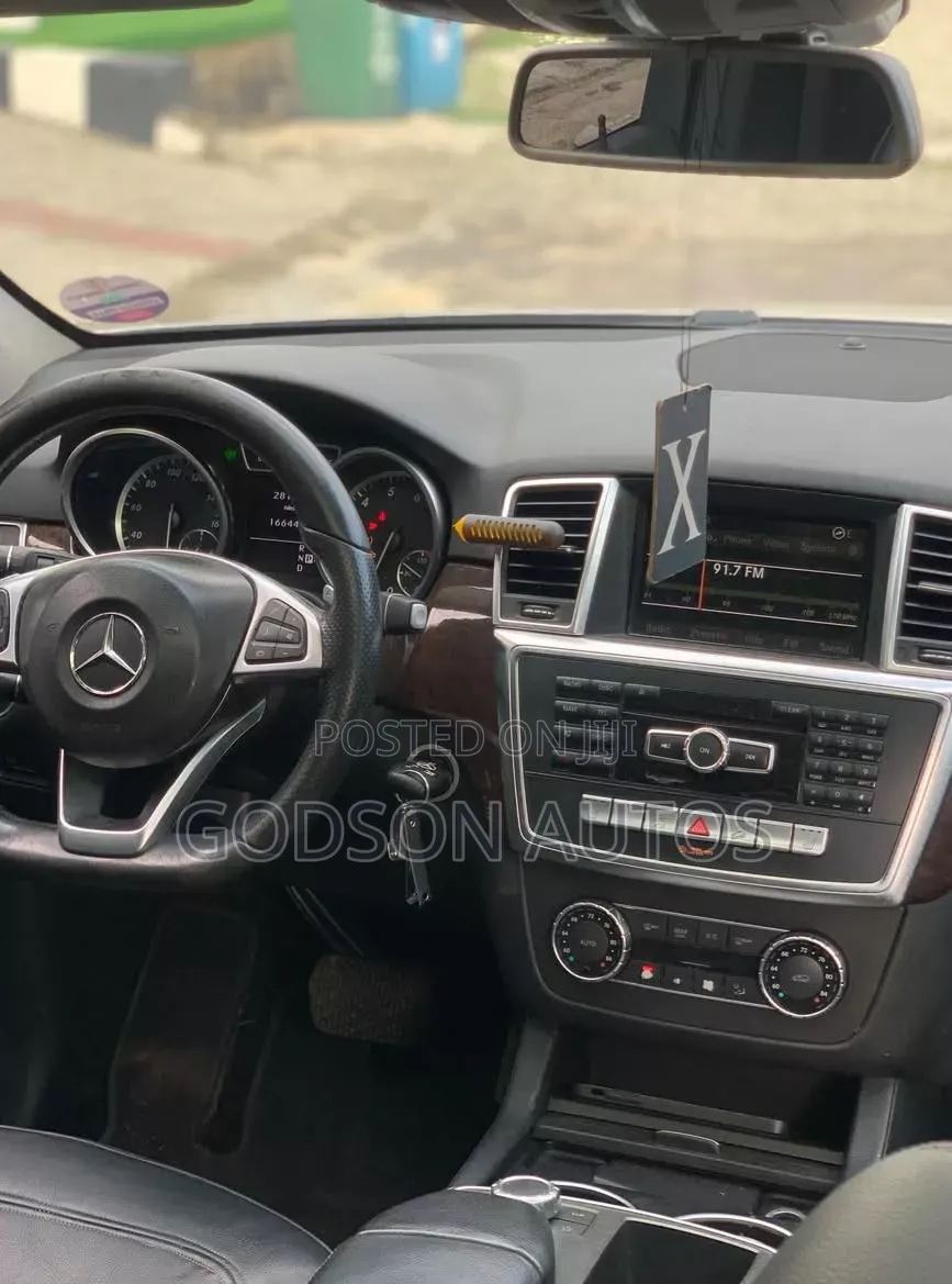 Mercedes-Benz M Class 2012 Silver