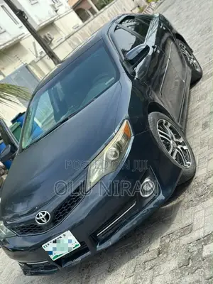 Toyota Camry SE V6 4dr Sedan (3.5L 6cyl 6A) 2013 Gray