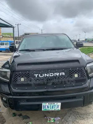 Toyota Tundra 2010 Black