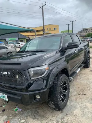 Toyota Tundra 2010 Black