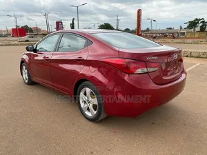 Hyundai Elantra 2012 Red