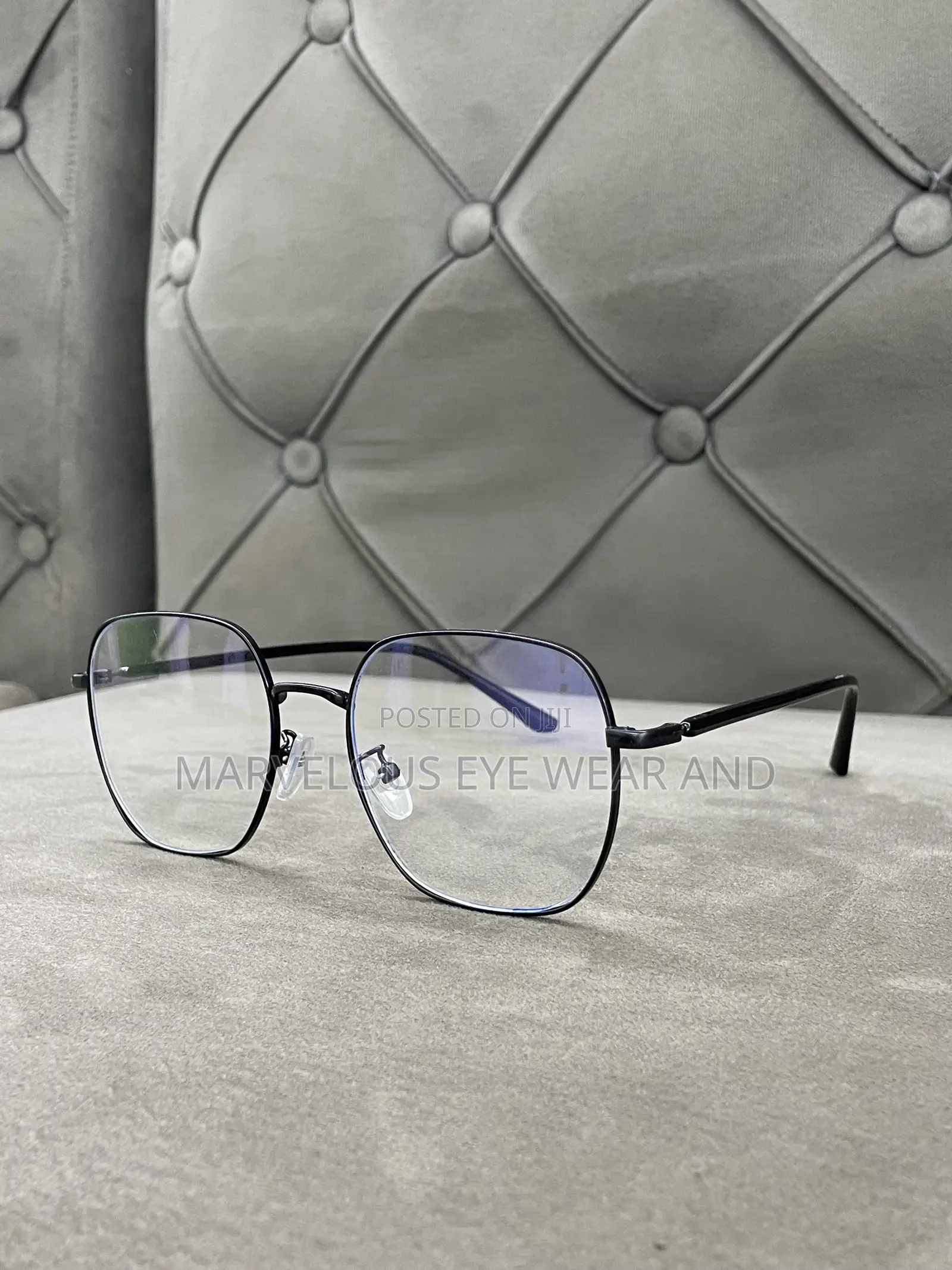 Stylish Blue-Light Blocking Eyeglasses – Lightweight & Fashionable