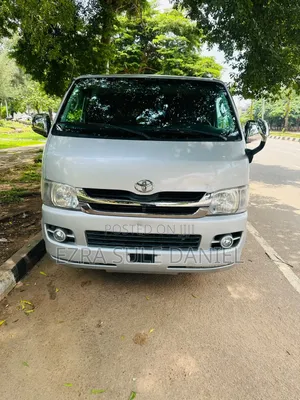 Toyota HiAce 2010 Silver