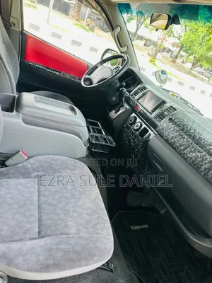 Toyota HiAce 2010 Silver