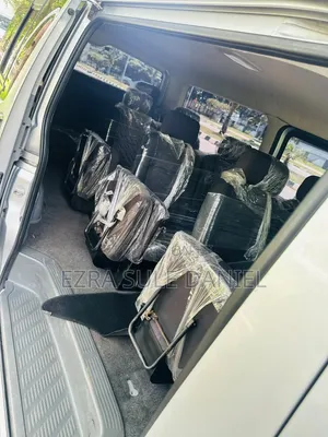 Toyota HiAce 2010 Silver