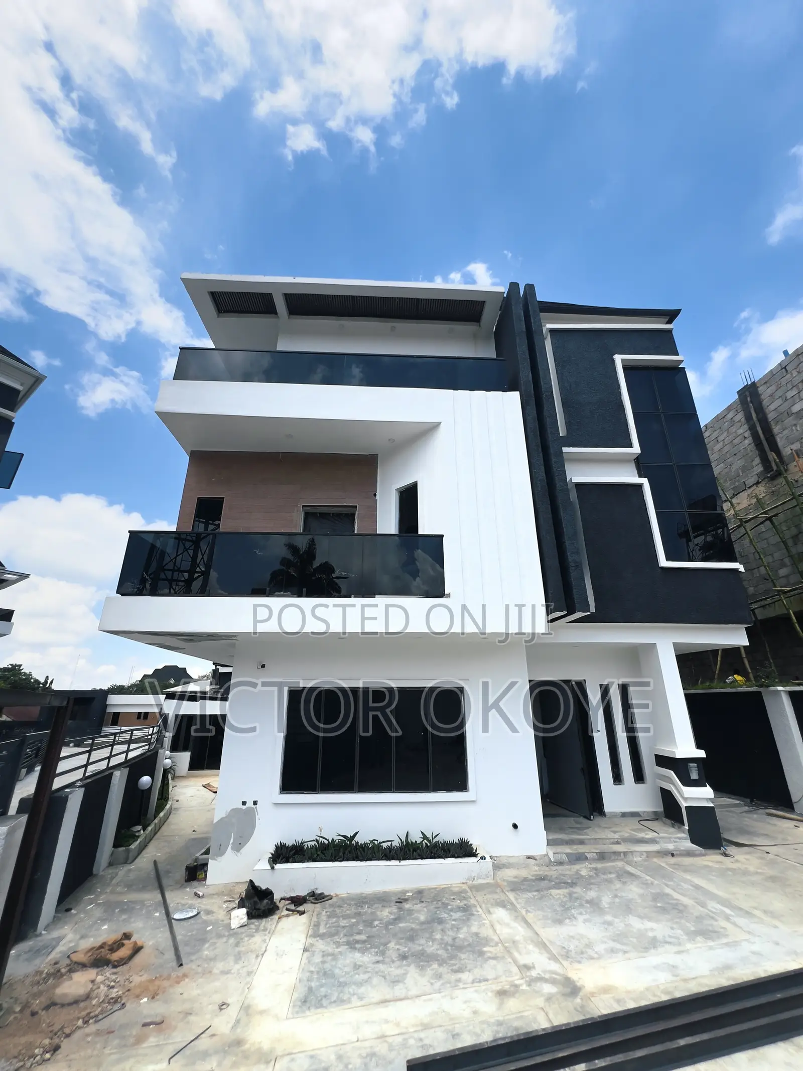 7 Bedroom Mansion