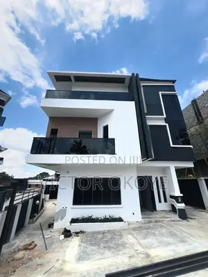 7 Bedroom Mansion