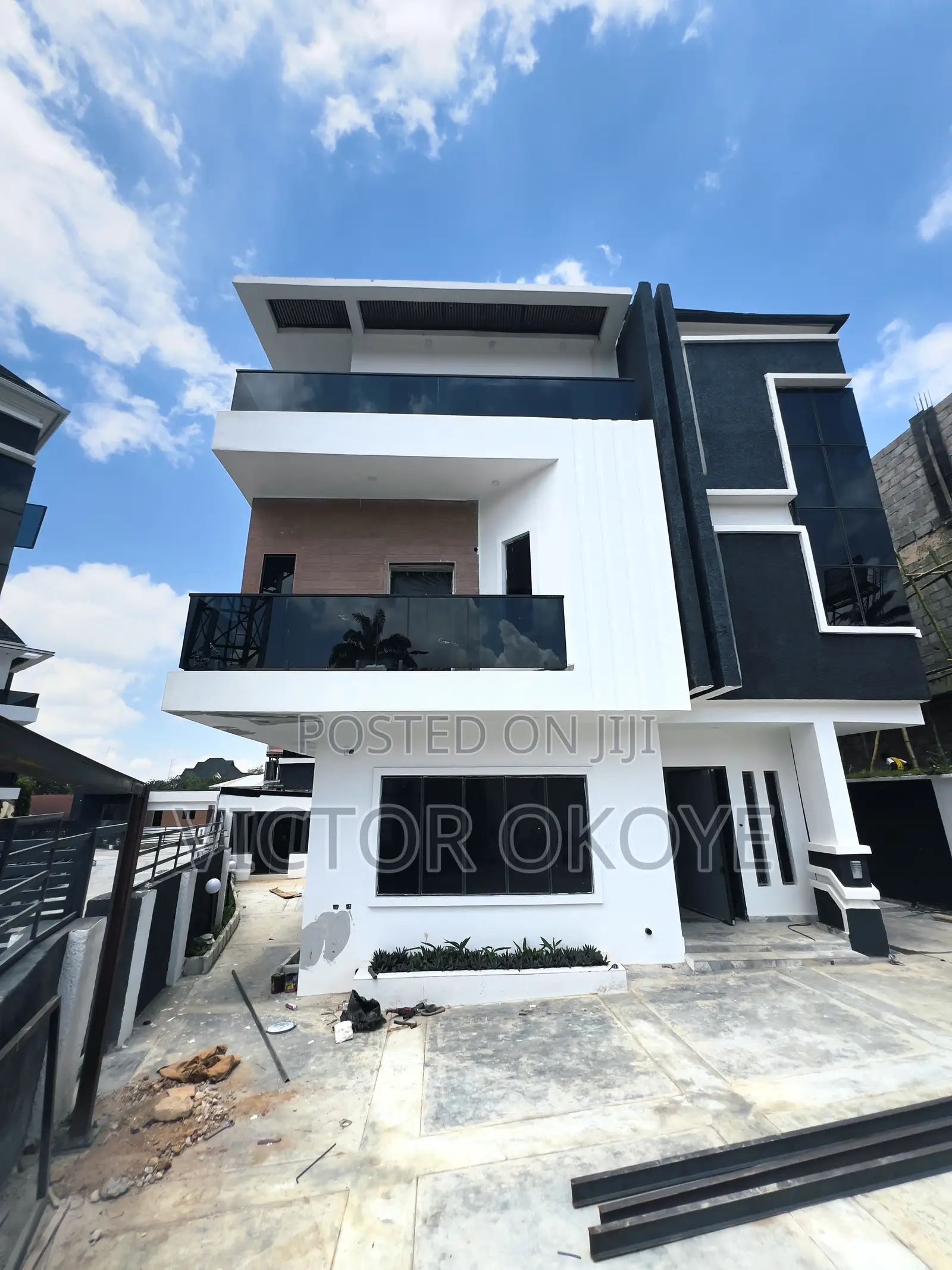 7 Bedroom Mansion