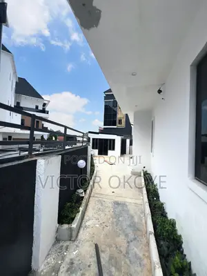 7 Bedroom Mansion