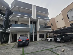 5bdrm Duplex in Utako for sale