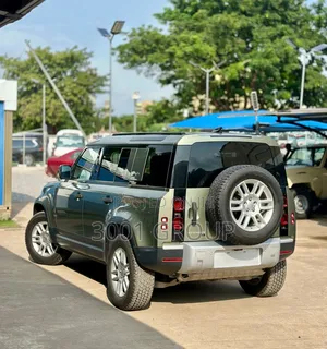 Land Rover Defender 2020 Gold