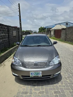 Toyota Corolla LE 2005 Gray