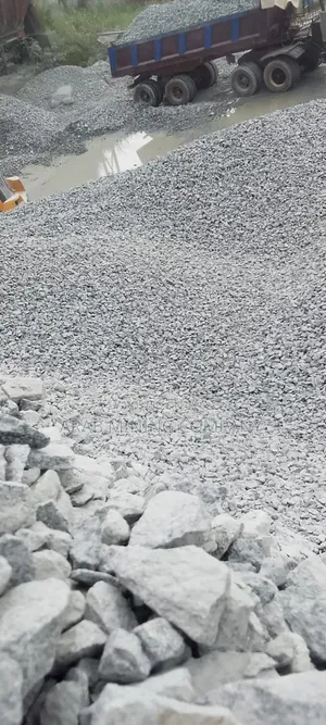 Chipping and Stone Dust
