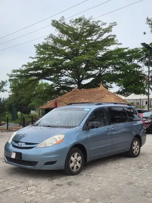 Toyota Sienna LE 4WD 2007 Blue