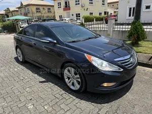Hyundai Sonata Limited 2.0T Sedan (2.0L 4cyl 6A) 2012 Blue