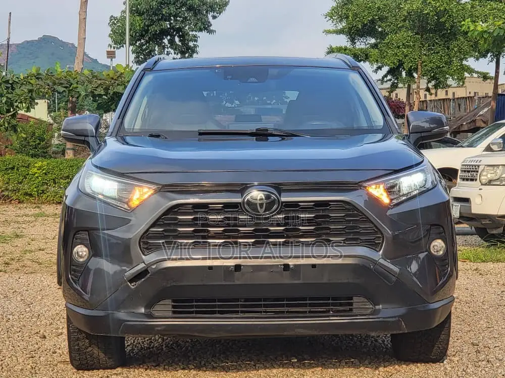 Toyota RAV4 2021 Gray