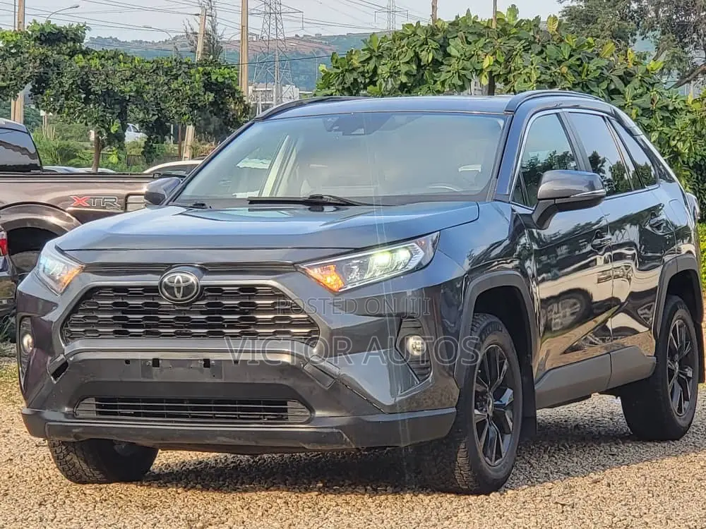 Toyota RAV4 2021 Gray