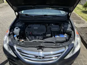 Hyundai Sonata Limited 2.0T Sedan (2.0L 4cyl 6A) 2012 Blue