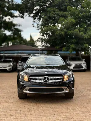 Mercedes-Benz GLA-Class 2016 Black