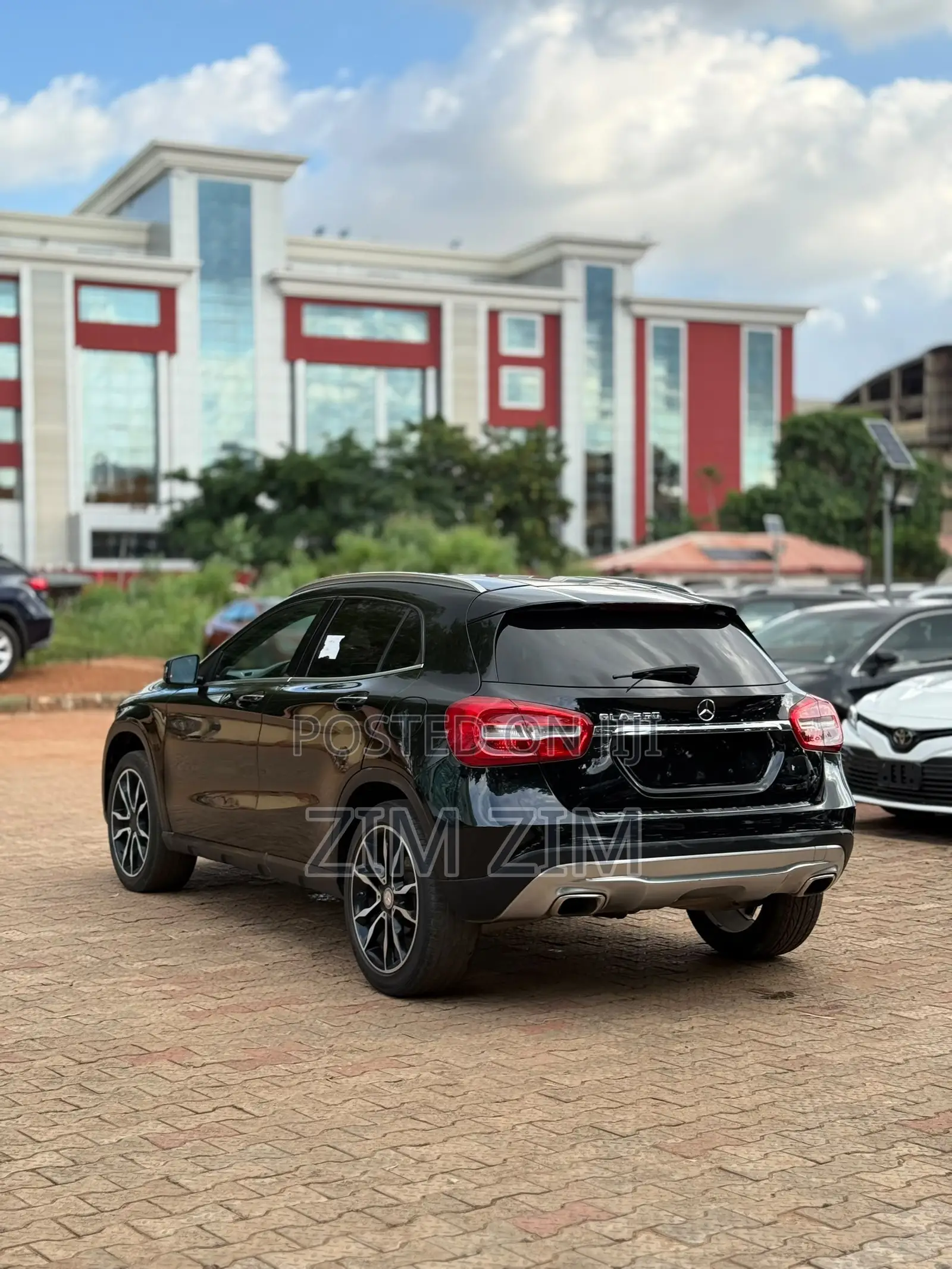 Mercedes-Benz GLA-Class 2016 Black