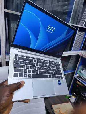Laptop HP EliteBook 630 G10 32GB Intel Core i7 SSD 512GB