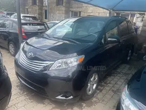 Toyota Sienna 2013 Gray
