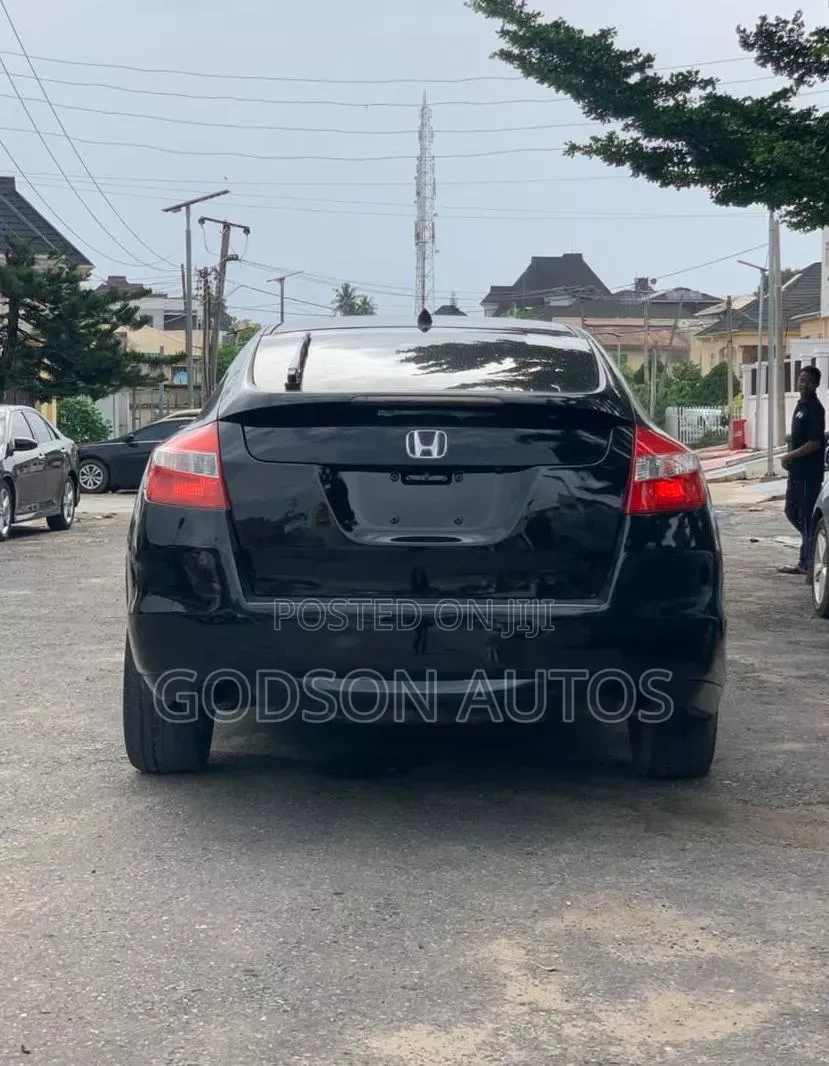 Honda Crosstour 2010 Black