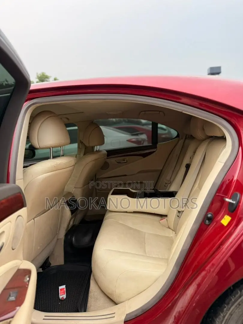 Lexus LS 460 AWD 2012 Red